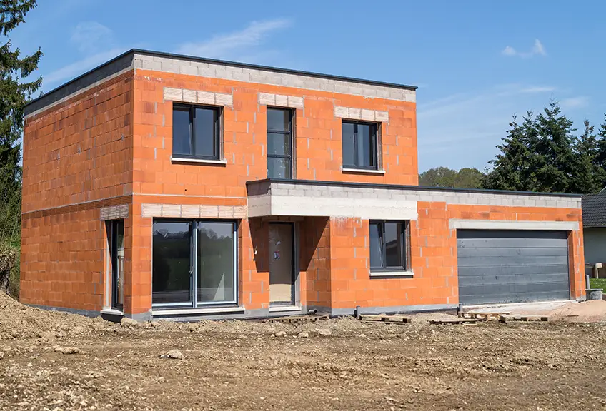Haus in Ausbaustufe Belagsfertige